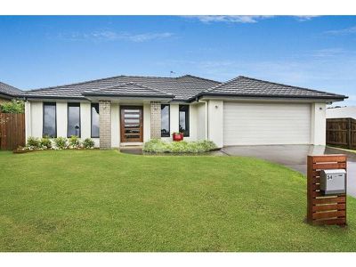 34 Straker Drive, Cooroy