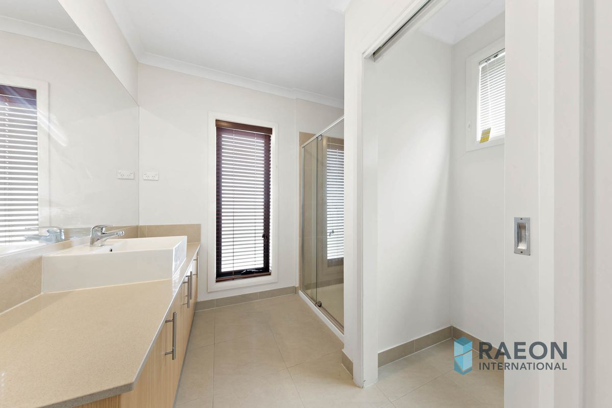 2 Hayward Street, Point Cook