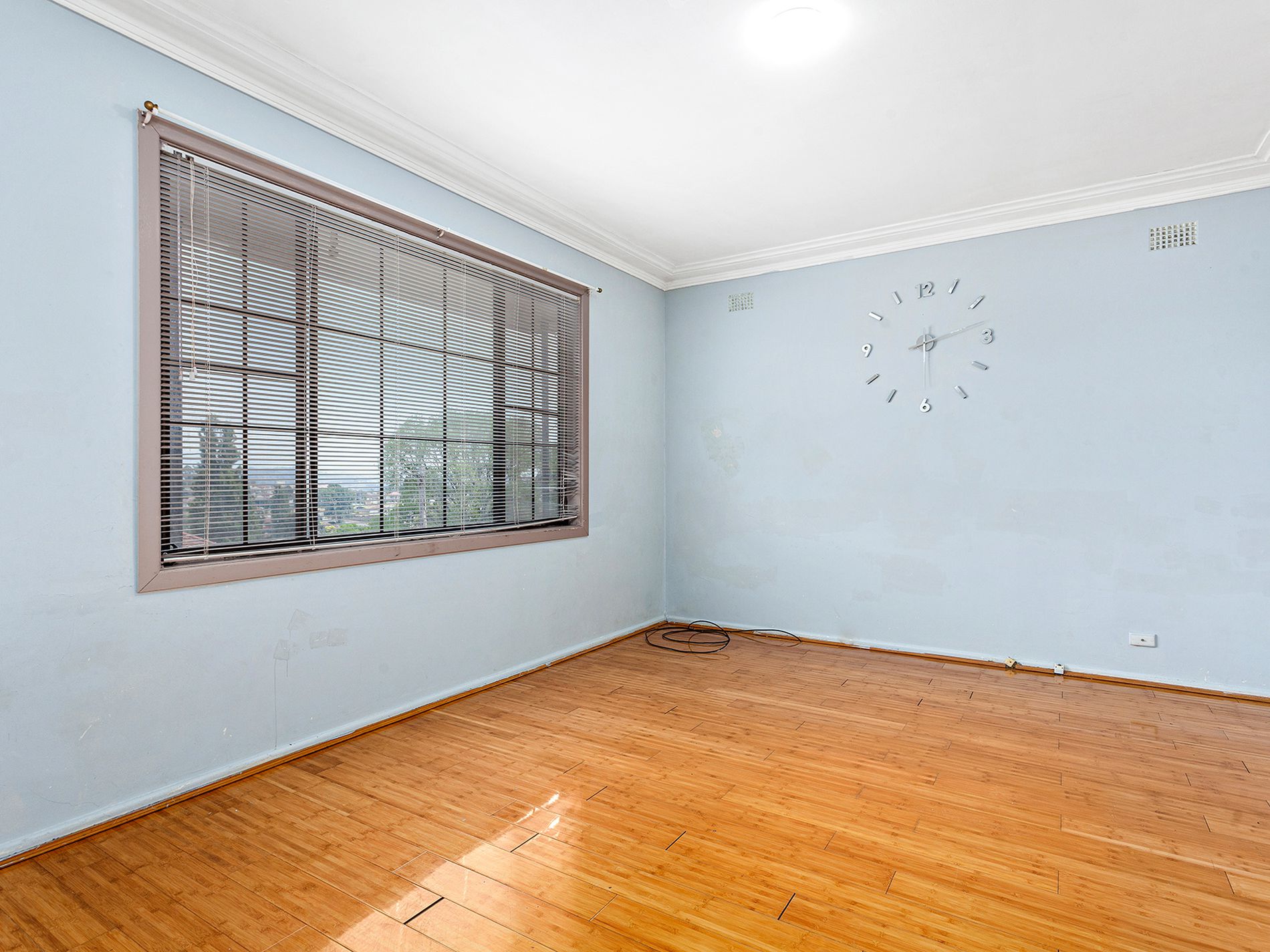 54 Auburn Parade, Cringila