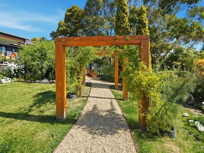 10 Crooked Tree Court, Nicholls Rivulet