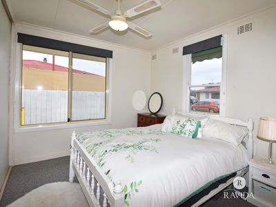 25 HIGGINS STREET, Wangaratta