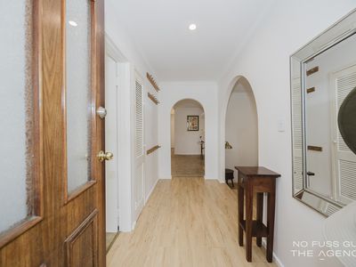 16 Ranleigh Way, Greenwood