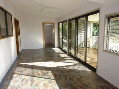 41 Boundary Street, Forster