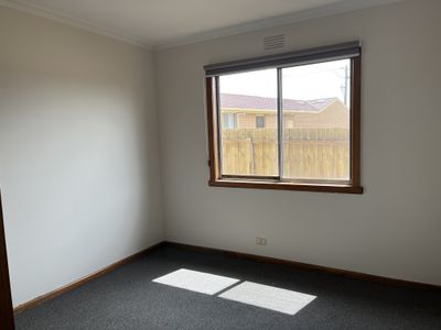 3 / 6 Portarlington Road, Newcomb