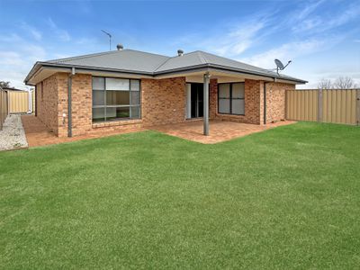 1 Terrazzo Court, Dubbo