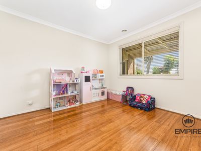 16 Yorkshire Drive, Cranbourne North