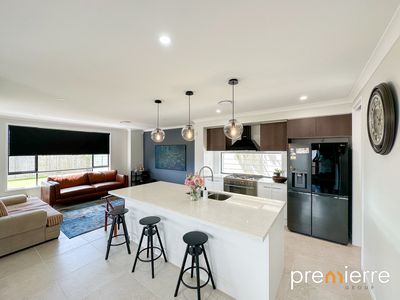 18 Helena Street, Spring Mountain