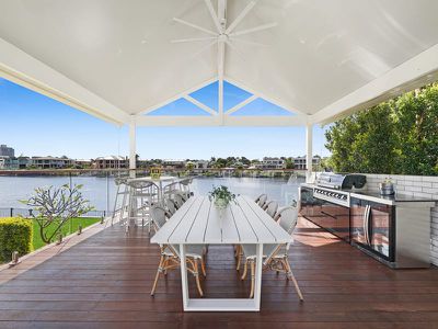 4 Garden Grove, Carrara