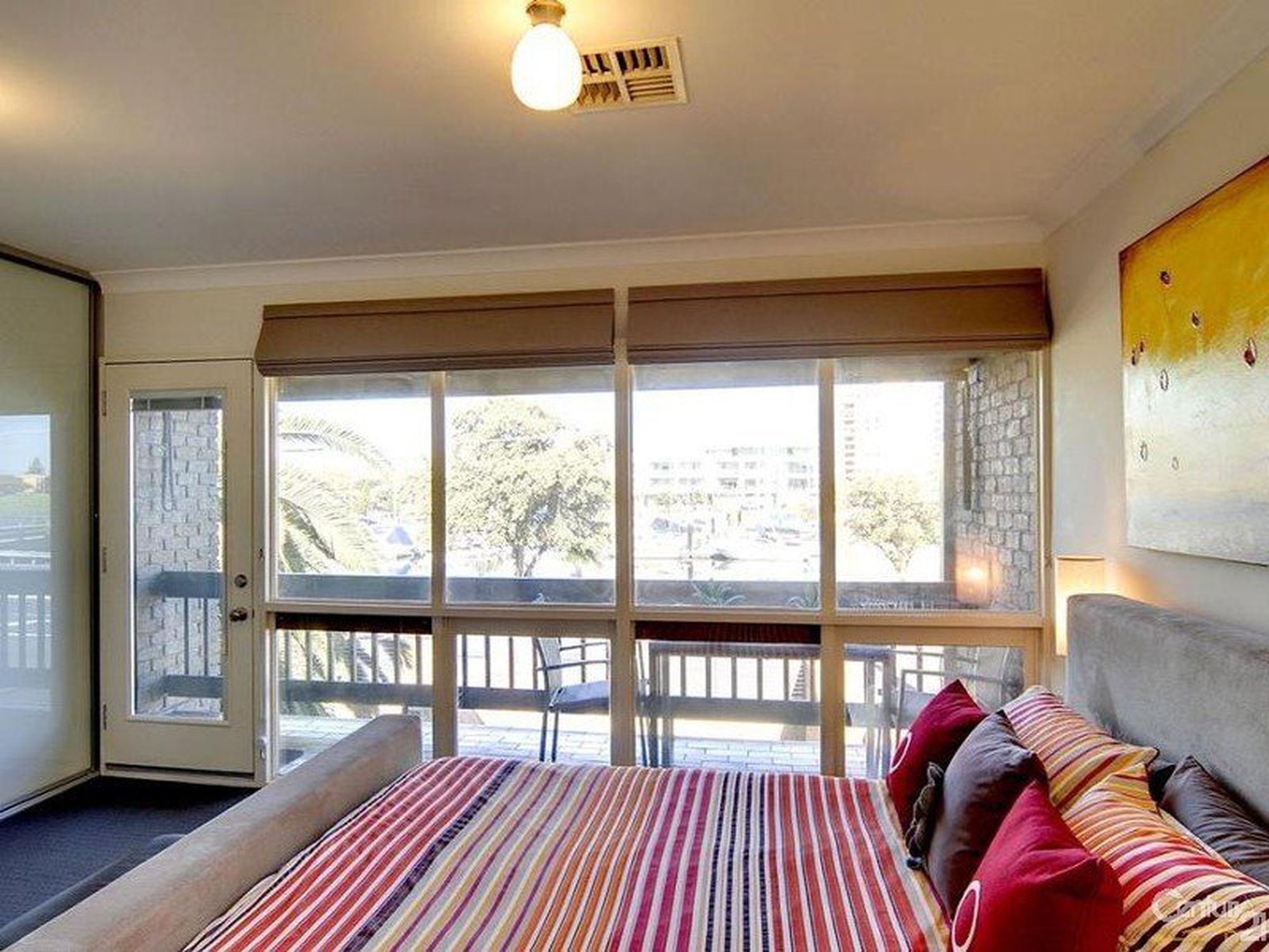 1 / 18 Adelphi Terrace, Glenelg North
