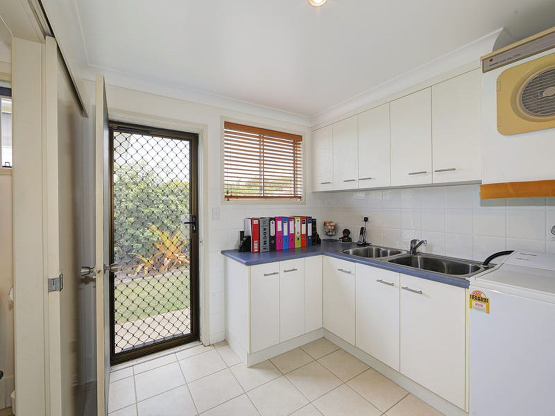 9 Fifth Avenue, Woodgate