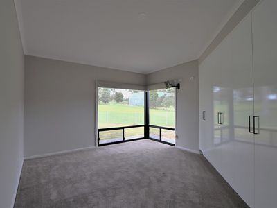 38 Saint Andrews Drive, Worrolong