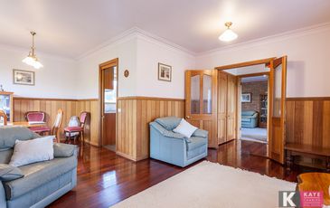 2 McNamara, Pakenham