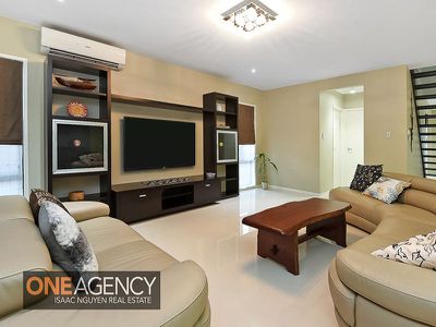 4 Conlan Court, Augustine Heights