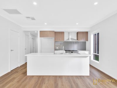 8 Dugite Street, Wyndham Vale