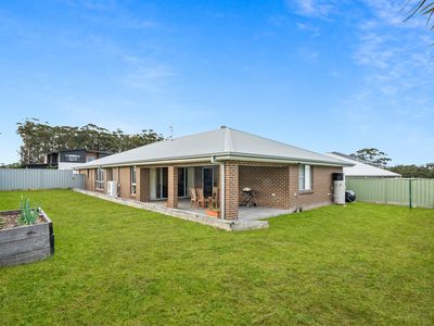 9 Iluka Crescent, Narrawallee