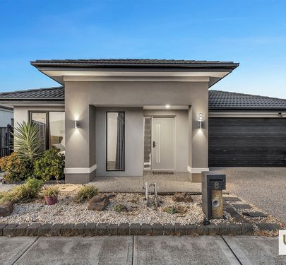 8 Dexter Crescent, Clyde North