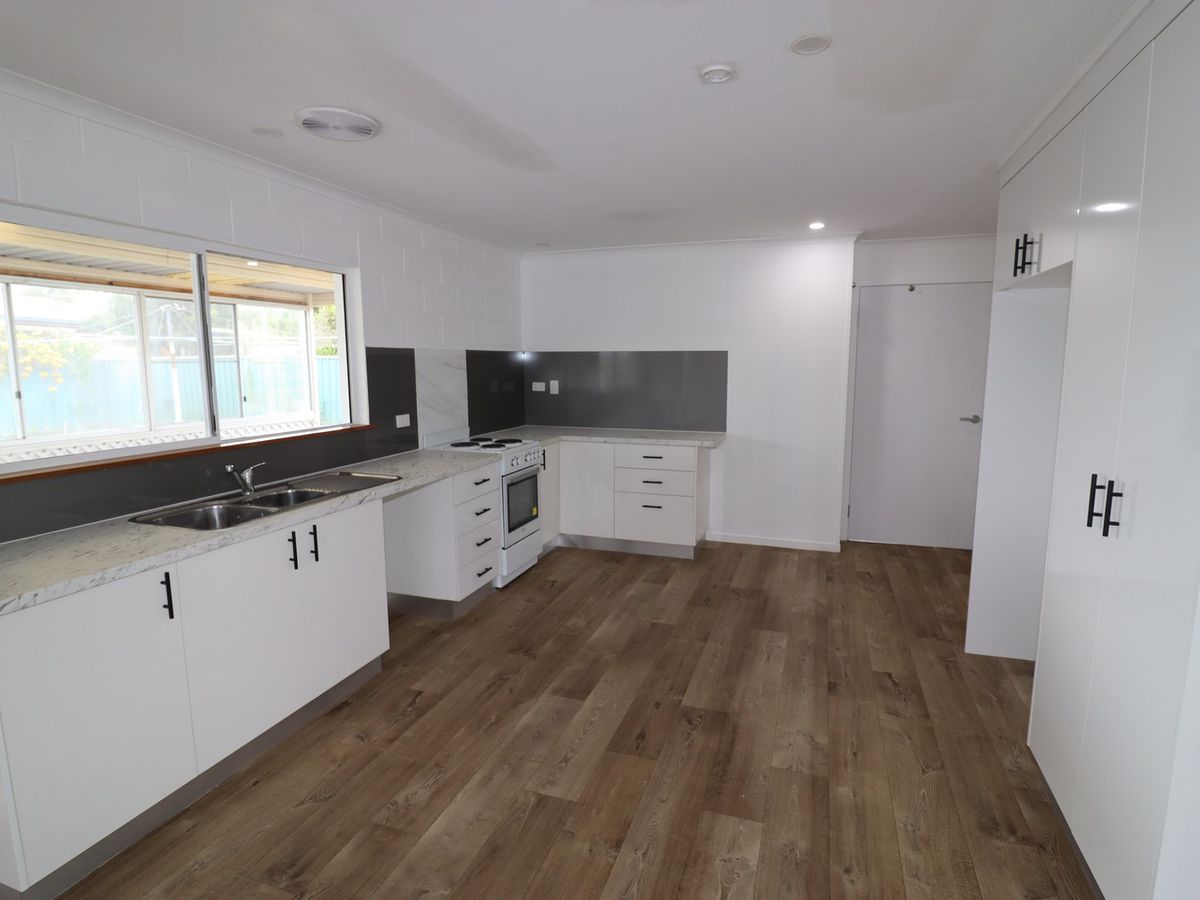 12 CUMBRIAN AVENUE, Atherton