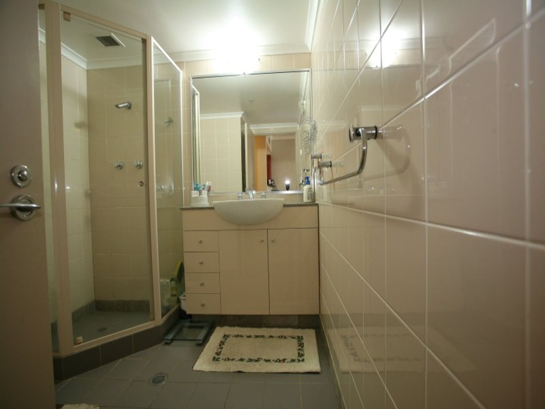 1303 / 1 Hosking Place, Sydney