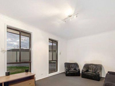 5 Monza Court, Deer Park