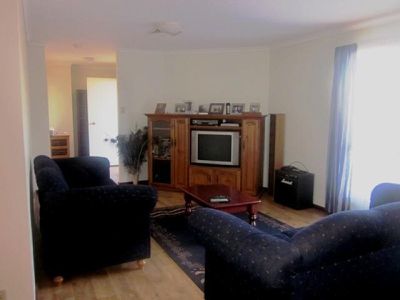 9 Kurrawan Way, Newman