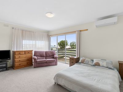 98 Kensington Road, Leopold