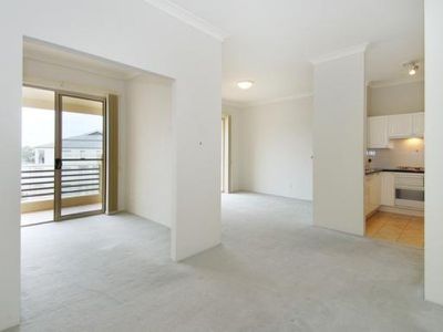 15 / 3A Blackwall Point Road, Abbotsford