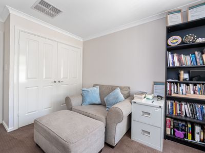 27 Riseberry Way, Somerville