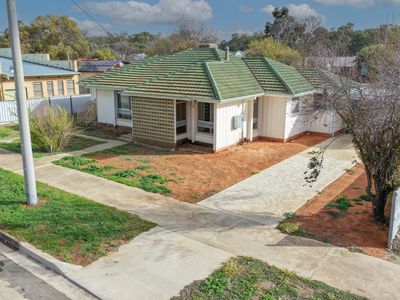 18 Carne Street , Moulamein