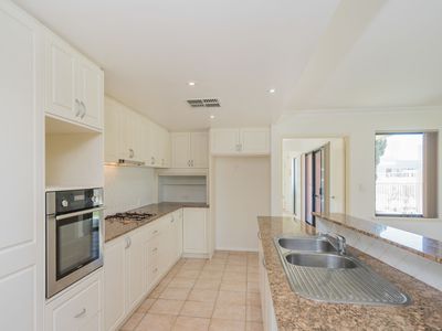 17 Maroubra Vista, Hillarys