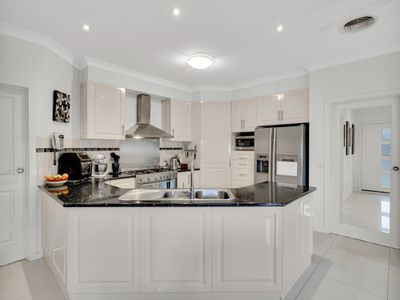 16 Yale Court, Wangaratta
