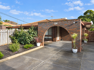 17B Darian Drive, Willetton
