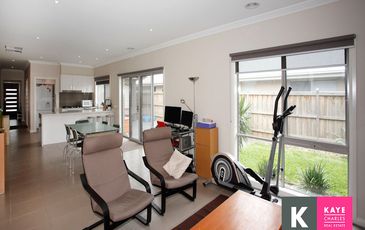 46 Peridot Avenue, Officer