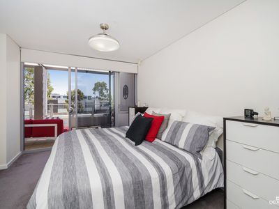 202 / 19 The Circus, Burswood