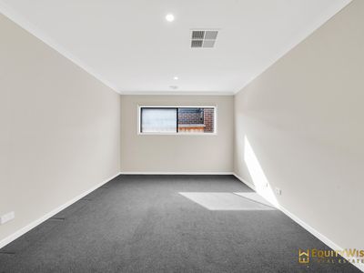 9 Lydney Street, Wyndham Vale