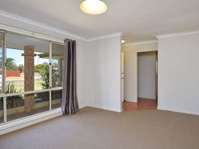 2 Holroyd Way, Boulder