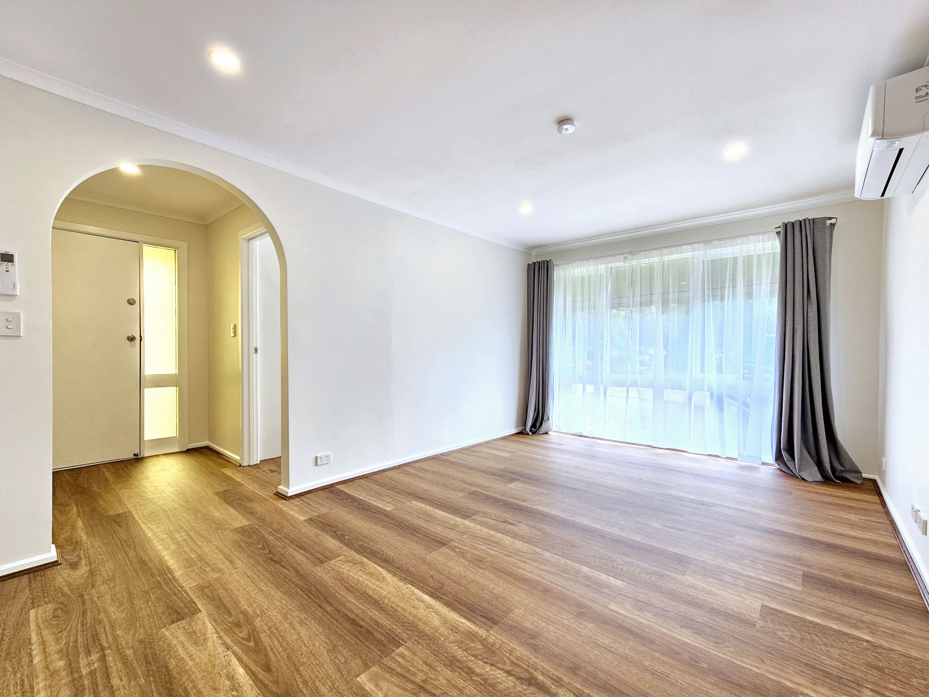 4 / 42 Greendale Road, Doncaster East