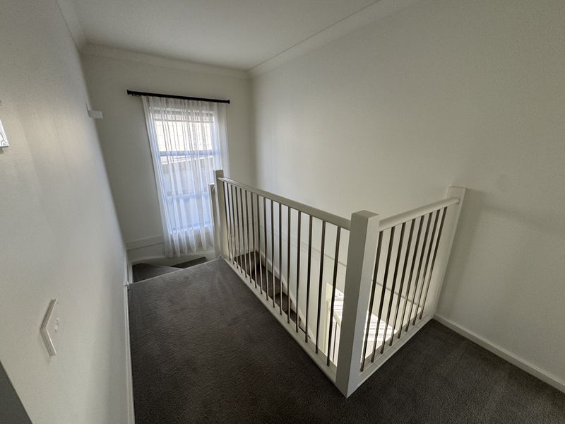 8 Hennessy Avenue, Moorebank