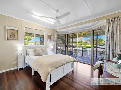 104 Esplanade, Woodgate