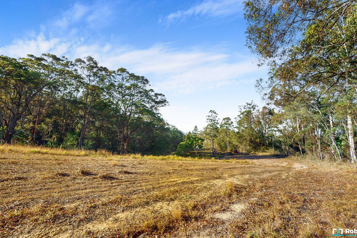 42 Hillview Lane, Pomona