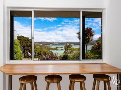 11 Hillcrest Avenue, North Narooma