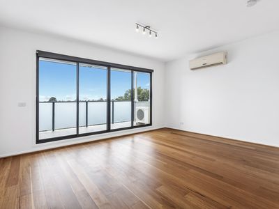 Bentleigh East