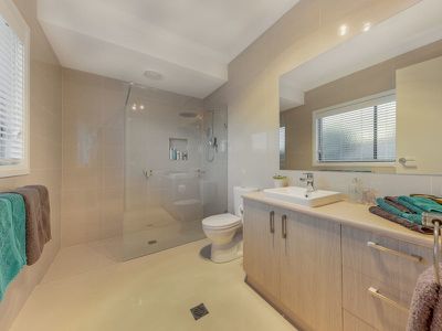 26 Shepherd Ct, Thurgoona