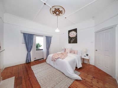 18 Roxburgh Street, Ascot Vale