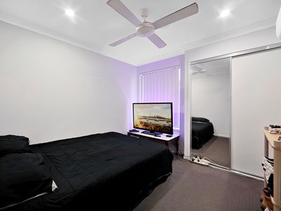 23 Sharp Crescent, Branyan