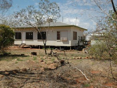 9 DICKSON STREET, Jundah