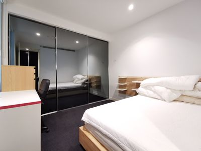 909 / 50 Albert Road, South Melbourne