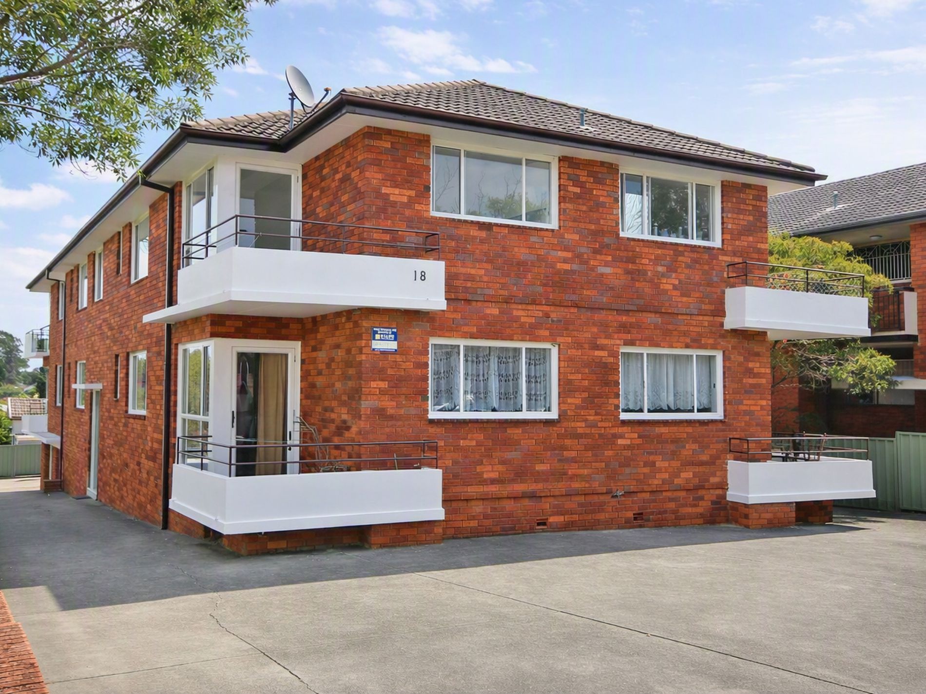 8 / 18 Shadforth Street, Wiley Park