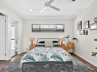 153 Happy Jack Drive, Bellbird Park