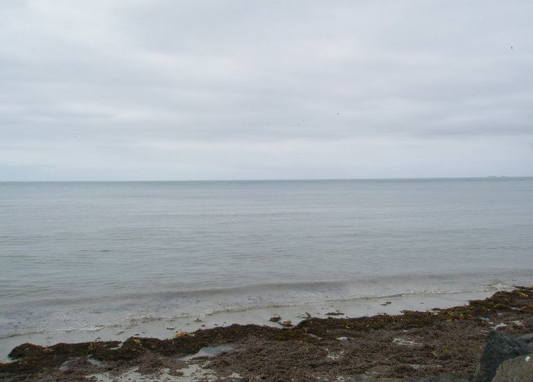 21 Beach Rd, Dutton Way