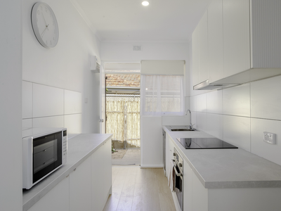 2 / 70 Augusta Street, Glenelg East